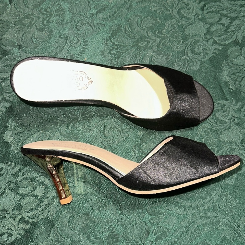 AOOTAO FASHION Black Satin and Metallic Gold Heels with design Slip-on SIZE EU39